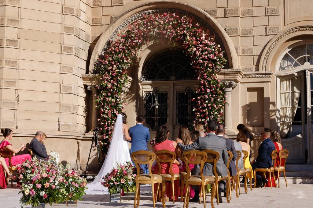 Cerimônia ao ar livre emocionante